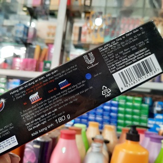 Kem Đánh Răng Closeup - Lửa Băng (180g)