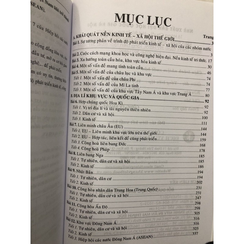 Sách - Bồi dưỡng học sinh giỏi Địa lí 11