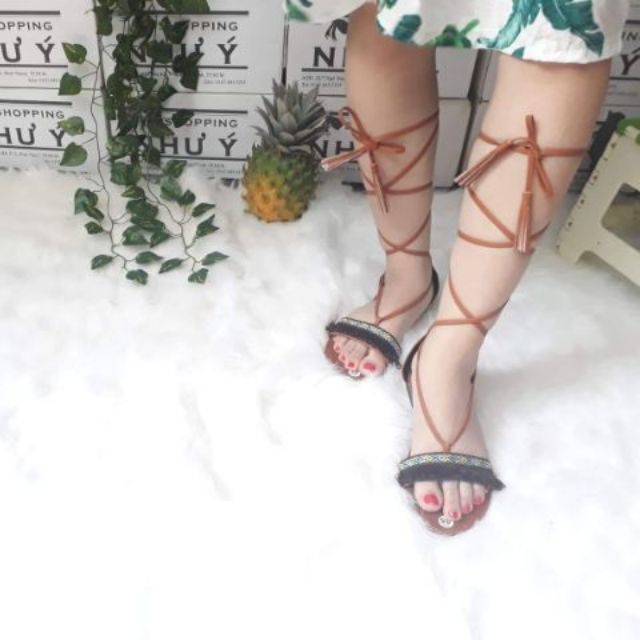 Giày Sandal Chiến Binh Thổ Cẩm Tua Rua