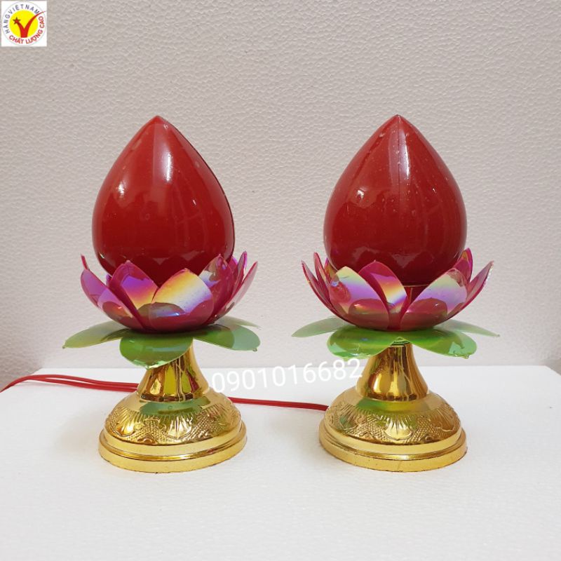 Đèn thờ trái đào có bông sen (1 cặp) kiểu dáng mới. Hàng Việt Nam chất lượng cao, phù hợp với mọi loại ban thờ...