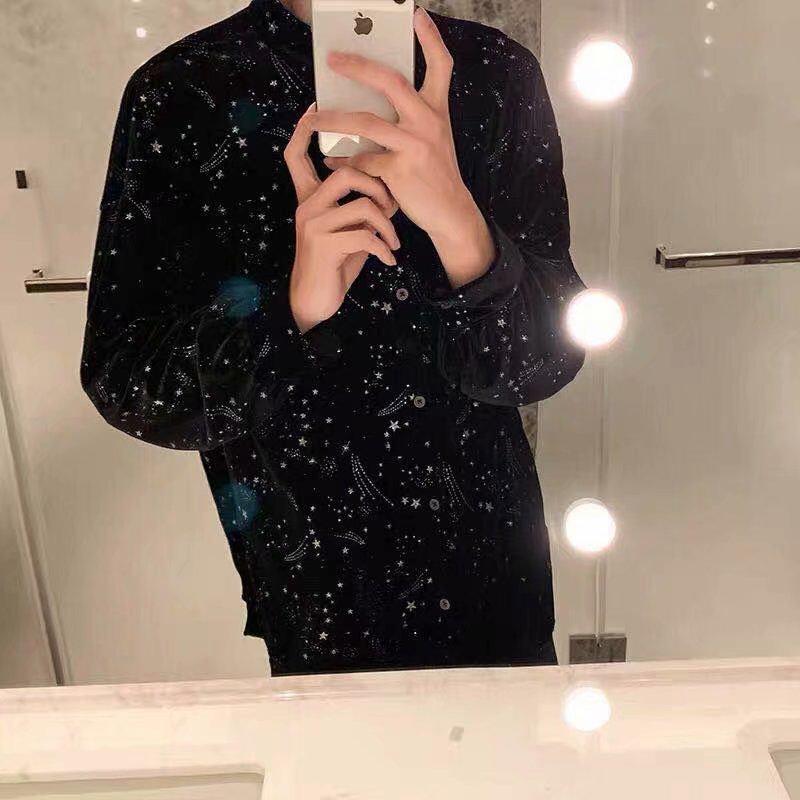 Áo sơ mi tay dài dáng rộng họa tiết bầu trời sao độc đáo thời trang cách Hàn Quốc 2020 cho nam