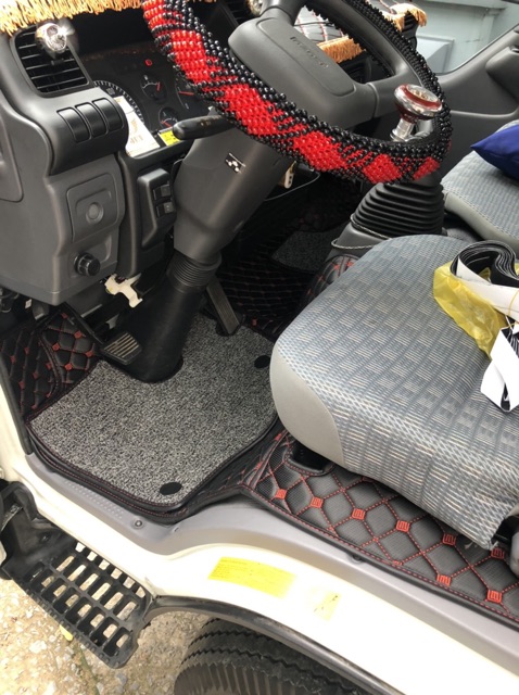 THẢM LÓT SÀN XE TẢI ISUZU QKR BẲNG DA 6D