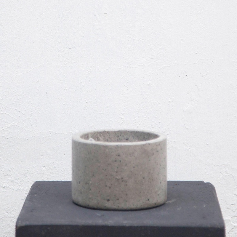 Chậu trụ lùn xi măng 10x15