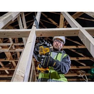 MÁY CƯA KIẾM DEWALT DCS369B