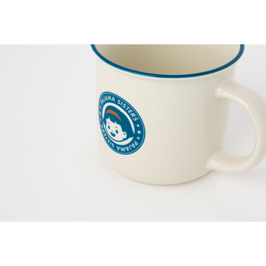 Cốc Tay Cầm ARTBOX Hàn Quốc Màu Cream Hình Cô Gái Xinh Xắn