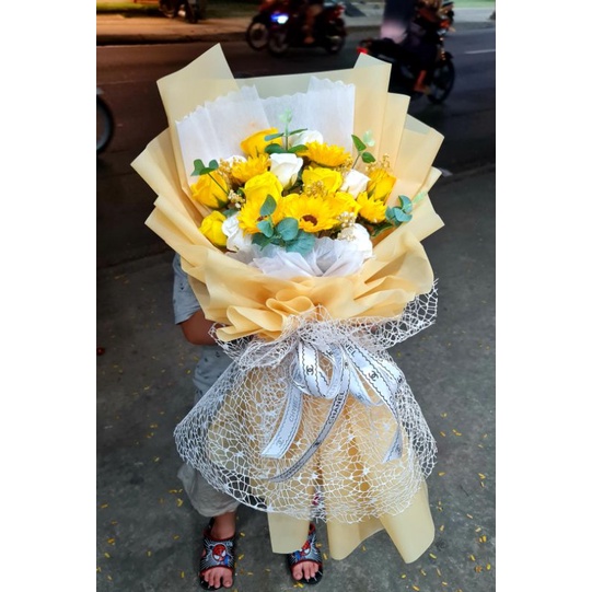 Bó hoa hướng dương tốt nghiệp ảnh thật