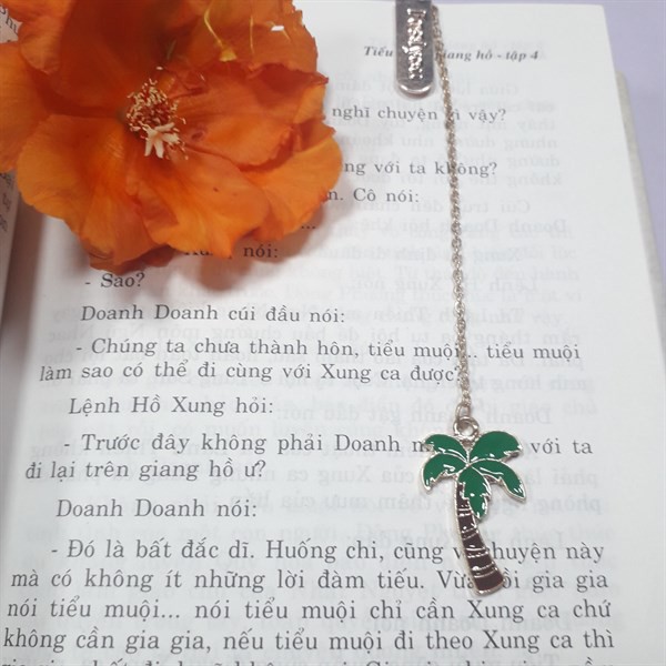 Bookmark Kẹp Sách Kim Loại Phối Charm Hình Cây Dừa