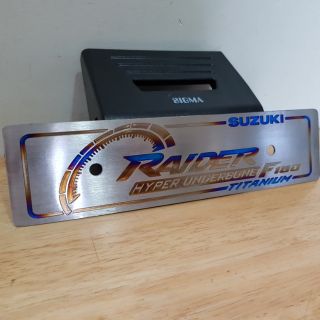 Biển Titan chữ Raider