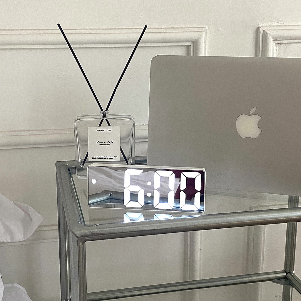 Đồng Hồ Báo Thức Điện Tử Thông Minh Để Bàn Có Đèn LED Trong Suốt Cho Học Sinh