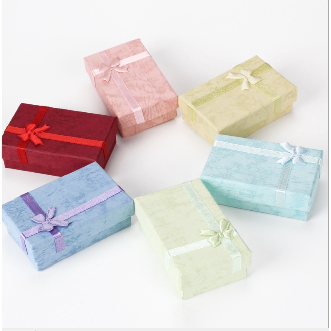 Hộp quà đựng trang sức 5 * 8 * 2.5cm