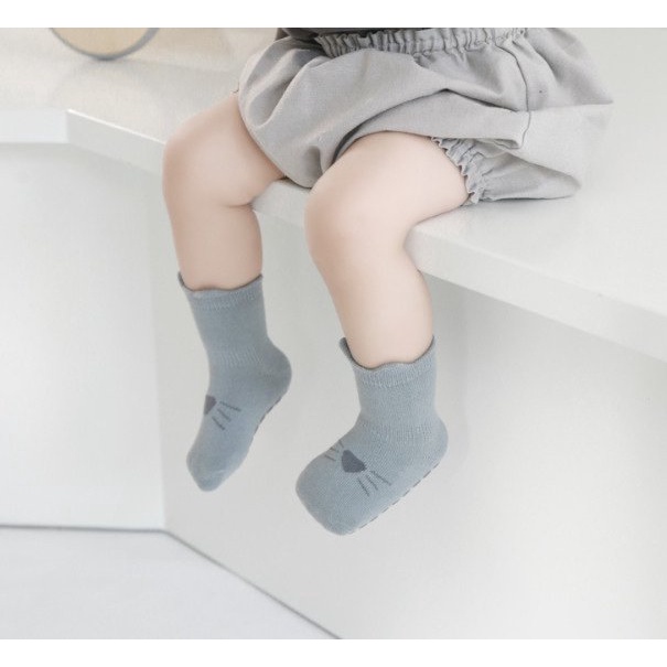 Tất cao cổ Nemo Baby chống trượt hình thú