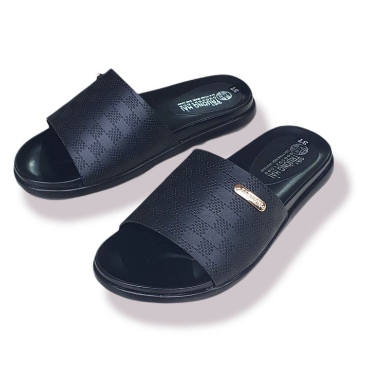 Dép quai ngang nữ thời trang Trường Hải màu Kem đế Pu nhẹ cao 2,5cm N146