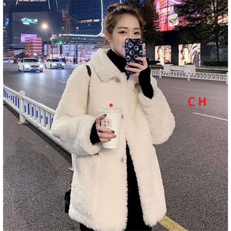 Set váy body cổ lọ dáng dài + áo khoác lông trắng
