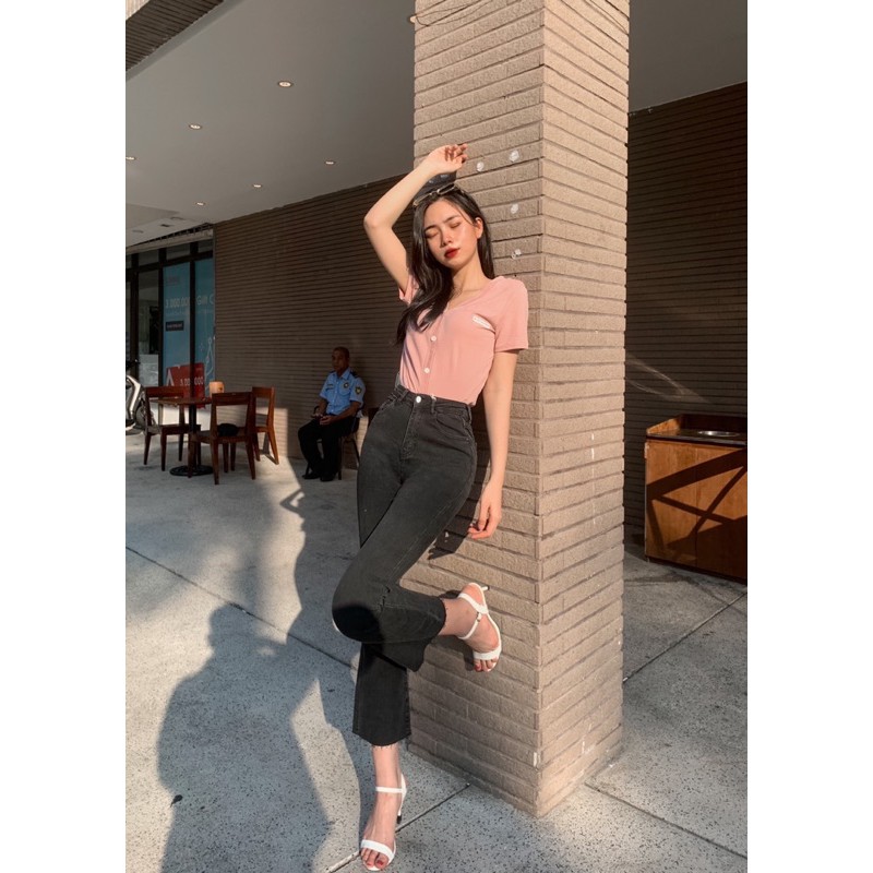 [100% GIỐNG ẢNH] Áo croptop cổ V tay ngắn đơn giản phối với quần ống loe tôn dáng | BigBuy360 - bigbuy360.vn