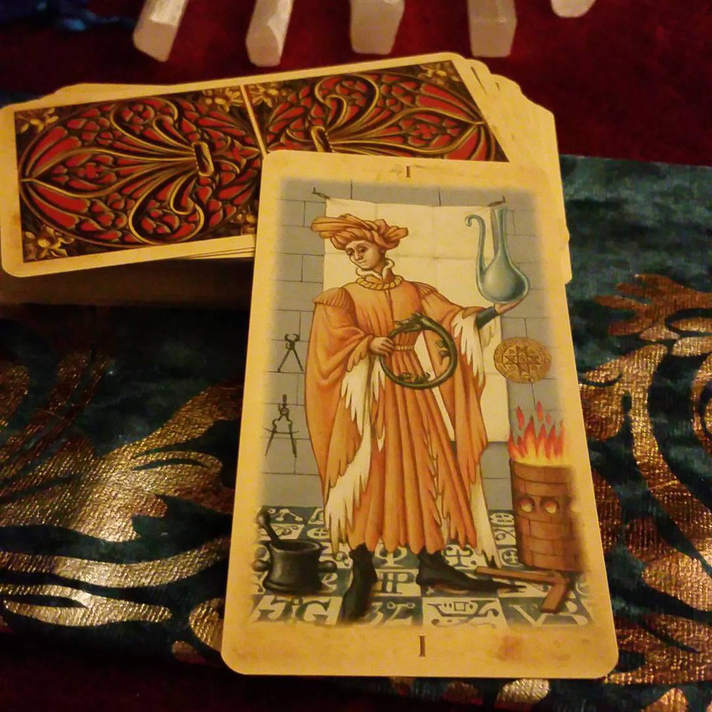 Bộ Bài Medieval Tarot (Mystic House Tarot Shop) - Bài Gốc Authentic Chính Hãng 100%