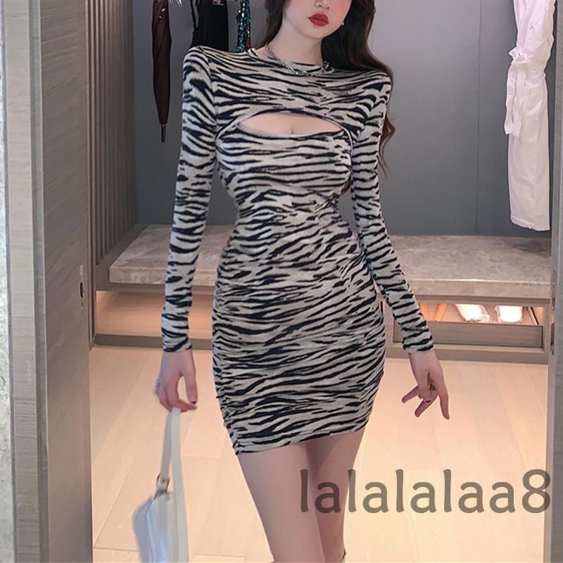 Đầm bút chì kẻ sọc ngựa vằn rỗng tay dài ôm hông LAA8
