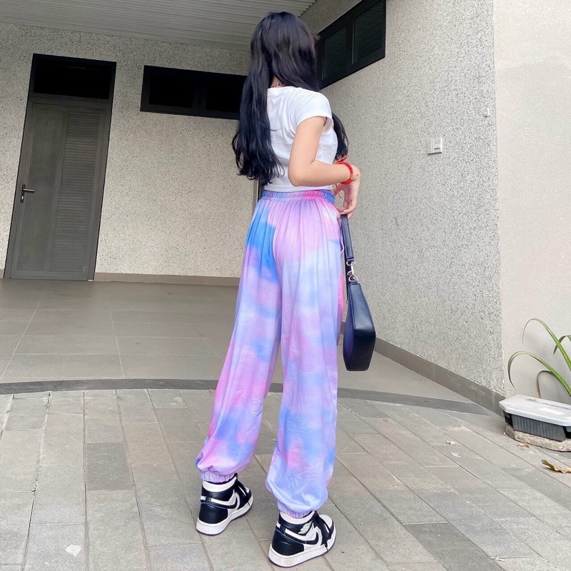 Set áo croptop tie + quần jogger tie dye pant  - Áo Crop ôm body tay ngắn kèm quần jogger loang màu bo ống dáng thụng