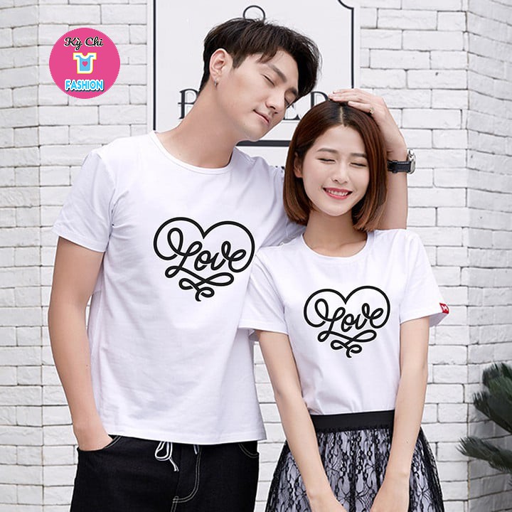 Áo cặp đẹp chữ Love cách điệu