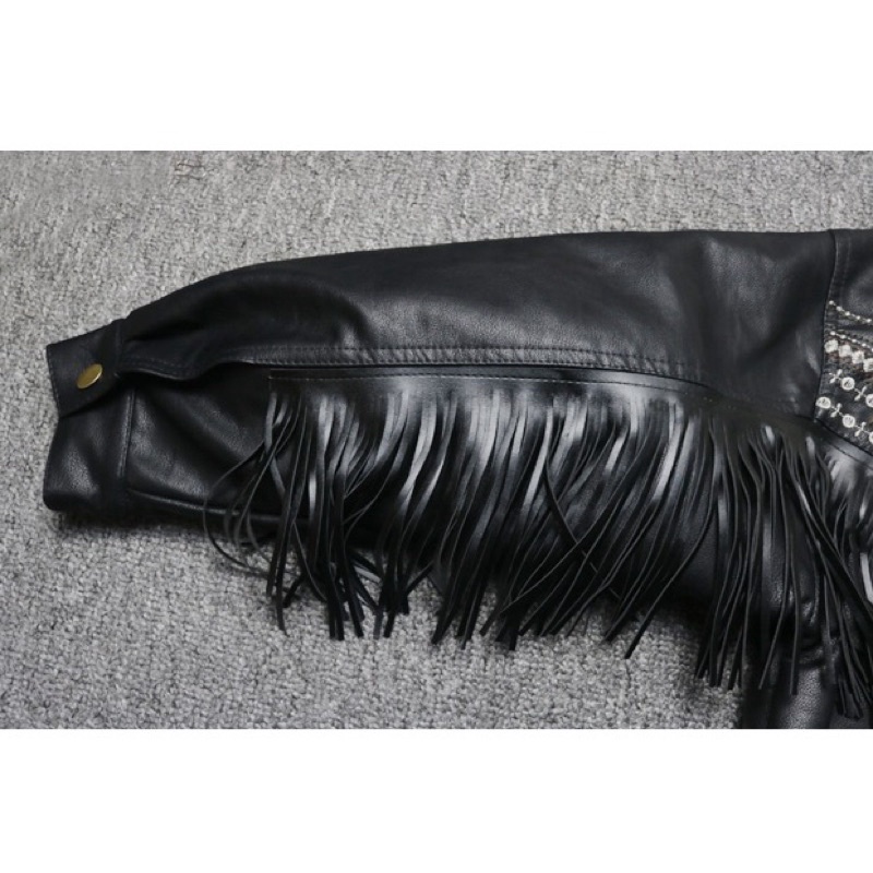 Áo khoác da nữ Ulzzang Hàn Quốc BORA SHOP phối họa tiết và tua rua sau lưng order