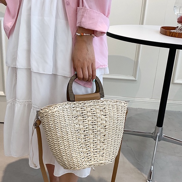 Túi cói xô Bucket quai gỗ lép cầm tay - đeo chéo đeo vai (New Arrial)