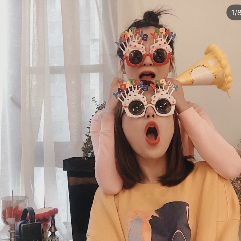 kính nhựa sinh nhật happy birthday hoa cúc cute dễ thương