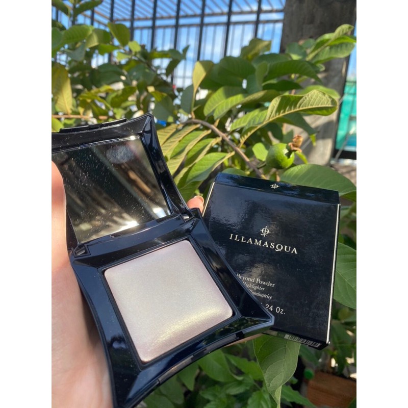 Phấn Bắt sáng Illamasqua Beyond Highlighter Daze | BigBuy360 - bigbuy360.vn