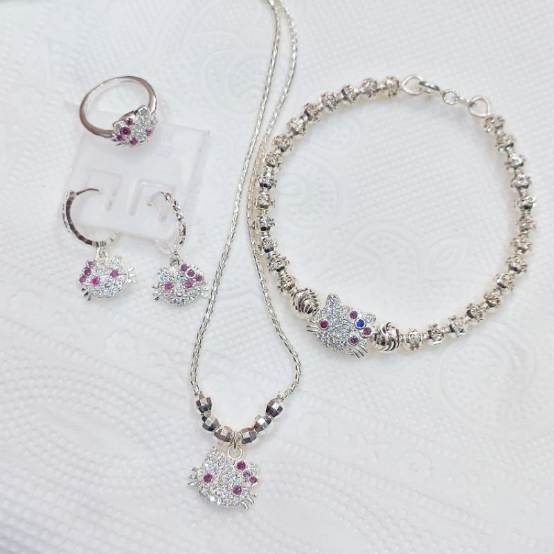 Set bộ Mèo Kitty bạc ta cho bé