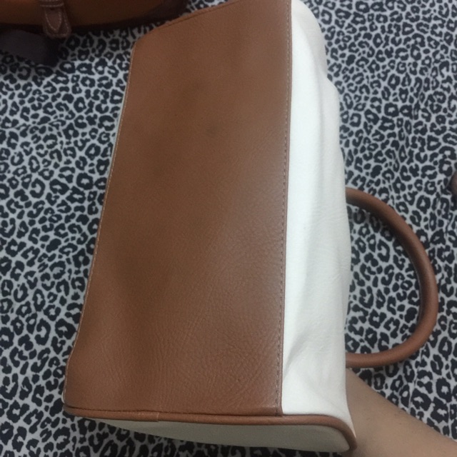 Thanh lý túi trống hiệu Avon new