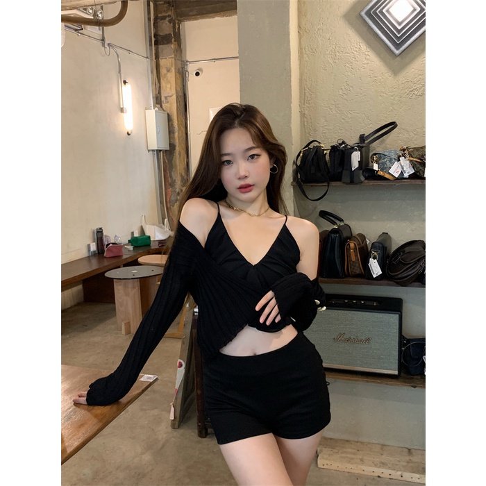 Set áo 2 dây croptop hở eo bụng rốn lưng vai cổ chữ V+khoác tay dài cardigan form ngắn ulzzang 2 màu