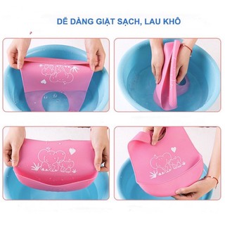 Yếm máng silicon siêu mềm dễ dàng gấp gọn