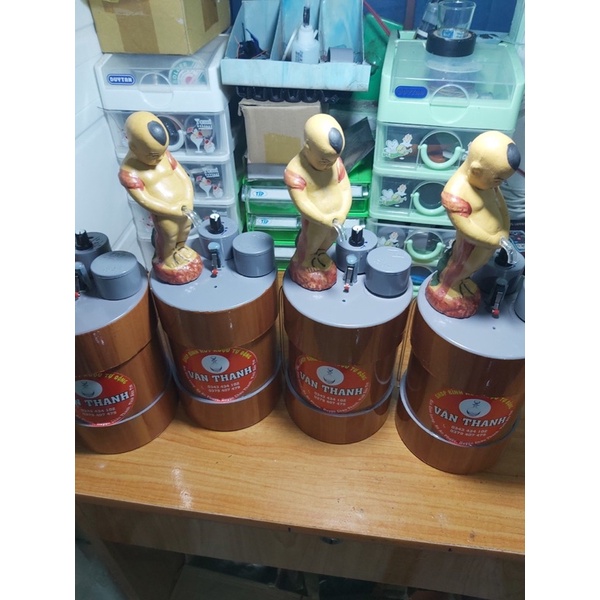 Bình rót rượu chú tiểu giã gỗ 1.5l