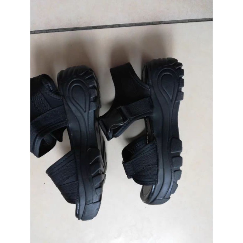 Dép sandal nữ đế 7cm hai cá tính