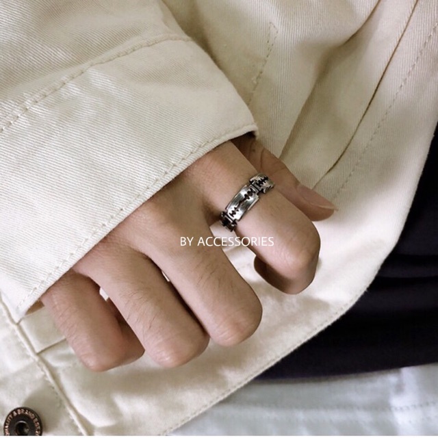 Nhẫn titan unisex lưỡi lam không gỉ