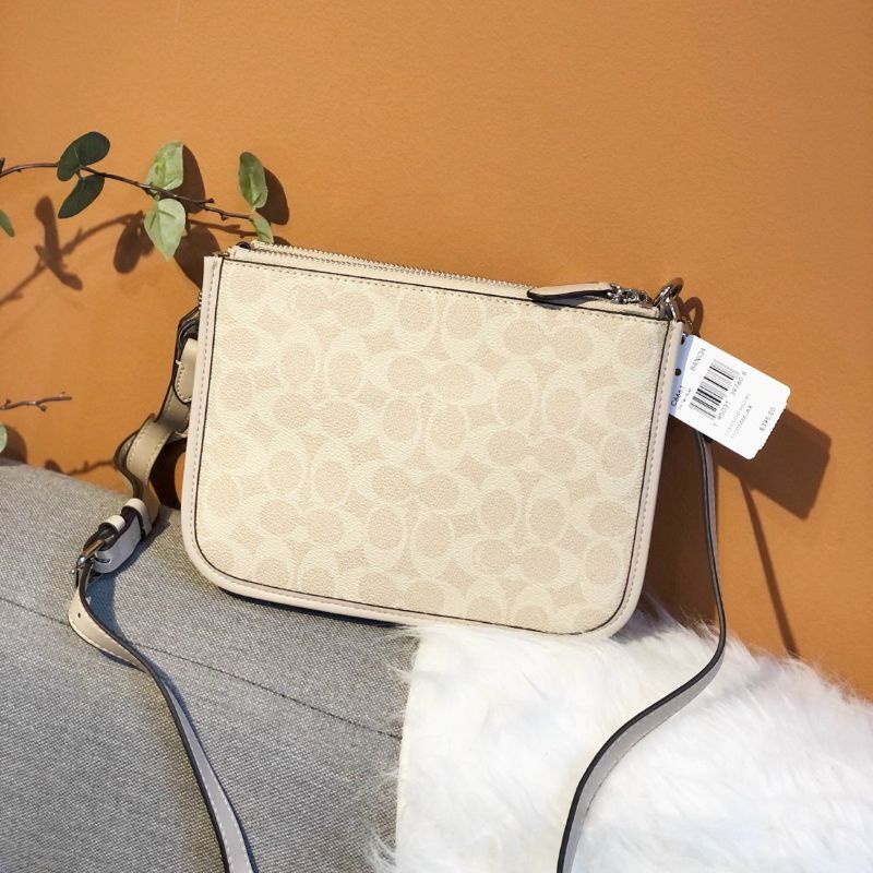 Túi COACH SLIM TURNLOCK