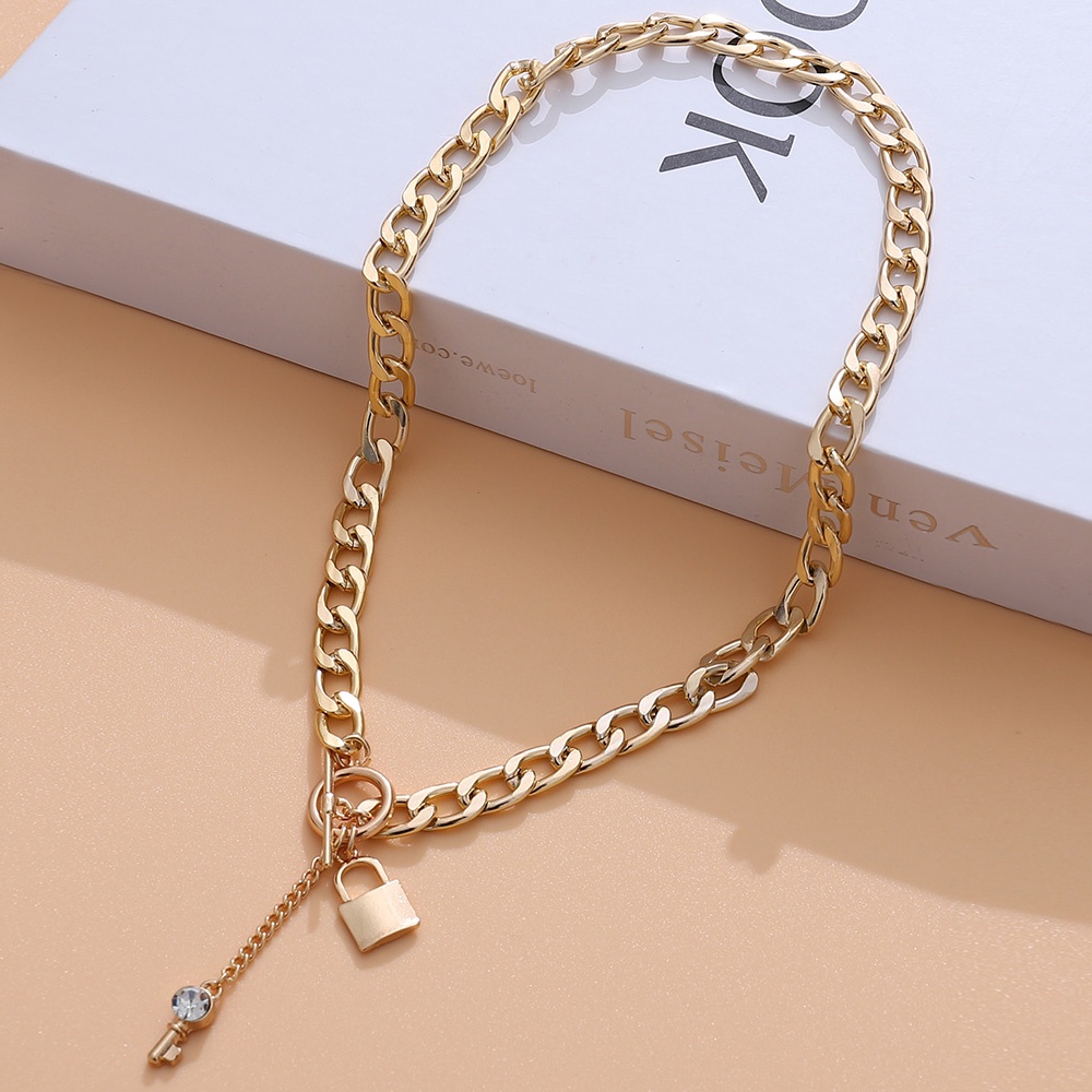 Ot Vòng Cổ Kim Loại Mặt Hình Chìa Khóa Khảm Đá Kim Cương Giả Đơn Giản