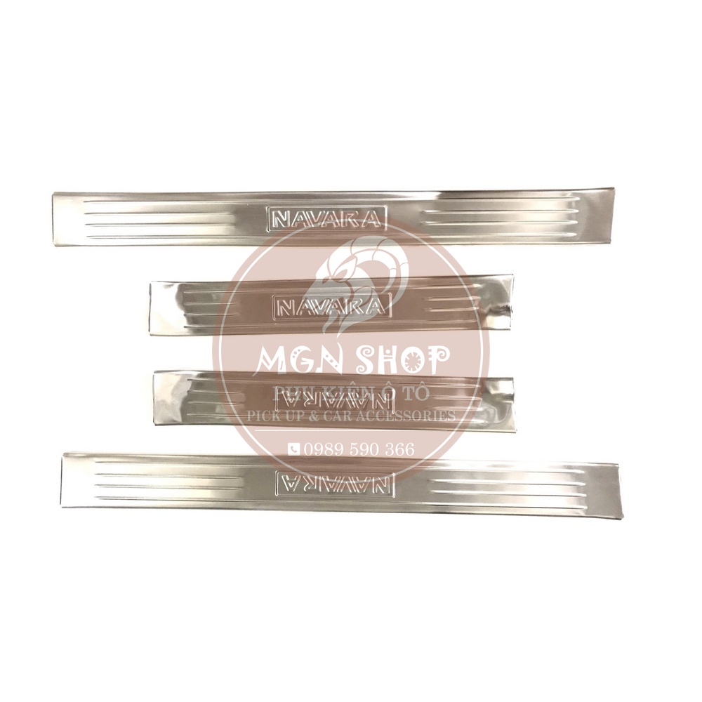 [Ốp bậc bước chân] [Nissan Navara 2015 - 2021] [bên trong - bên ngoài] inox