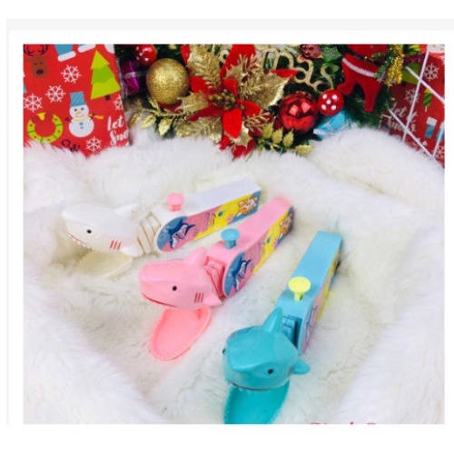 Kẹo Đồ chơi hình chú cá mập của Úc,đồ chơi kèm kẹo cho trẻ em