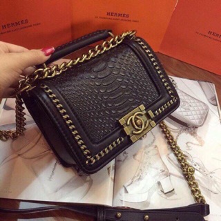 Túi cn da rắn viền xích size 20 ,25