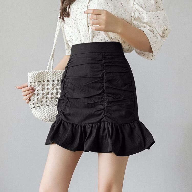 Chân váy đuôi cá UK78203 này thì phối với đồ nào cũng đẹp