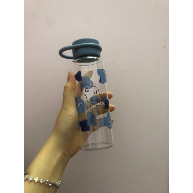 Bình nước thủy tinh chịu nhiệt LATT LIV hoa văn xanh xám có dây cầm 350ml