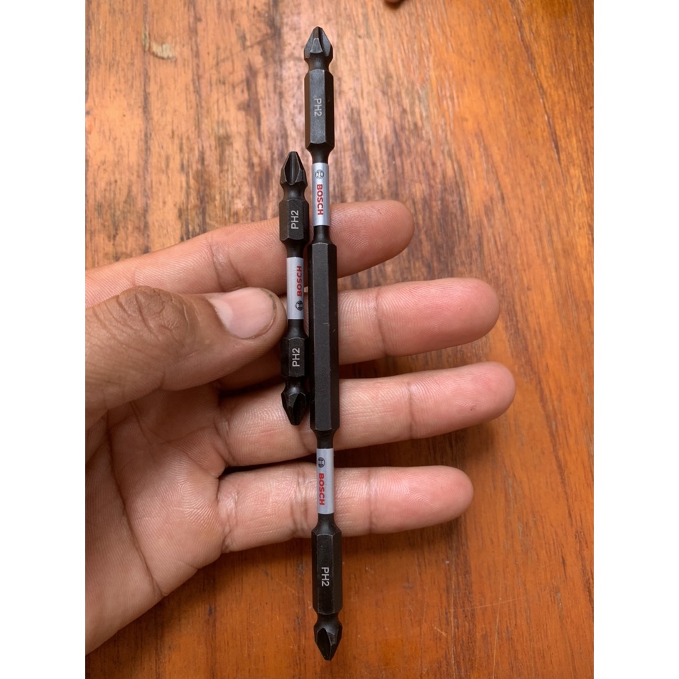 Bộ gồm 1 mũi vít 2 đầu PH2-PH2 dài 150mm , 1 mũi vít 2 đầu PH2-PH2 dài 65mm Bosch chính hãng có từ