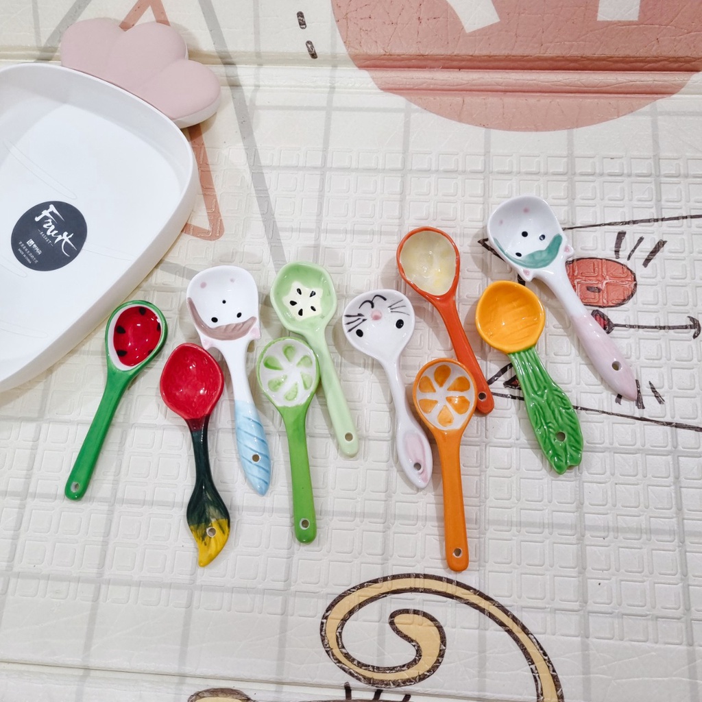 Thìa sứ ăn dặm nhiều hình cho bé