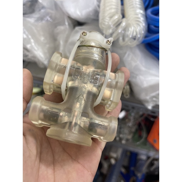 Ổ cắm chống giật