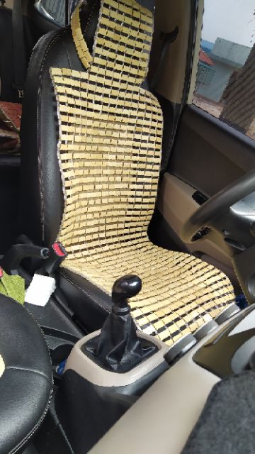 Chiếu trúc bọc ghế oto con ngồi cho mát