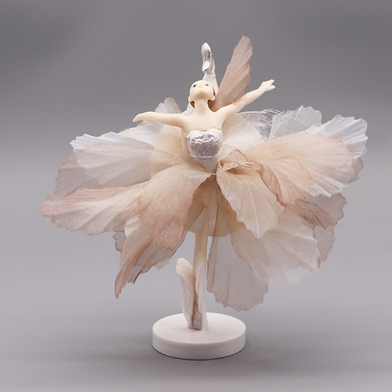 Bộ 3 Que Cắm Trang Trí Bánh Kem Hình Cô Dâu Chú Rể Dễ Thương