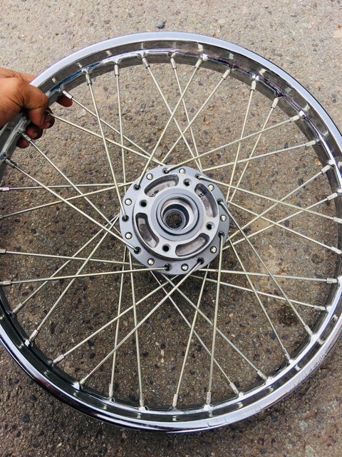 Cặp bánh căm zin sirius 1 đĩa trước