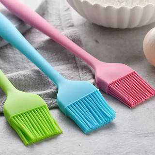 Chổi silicon đúc liền.