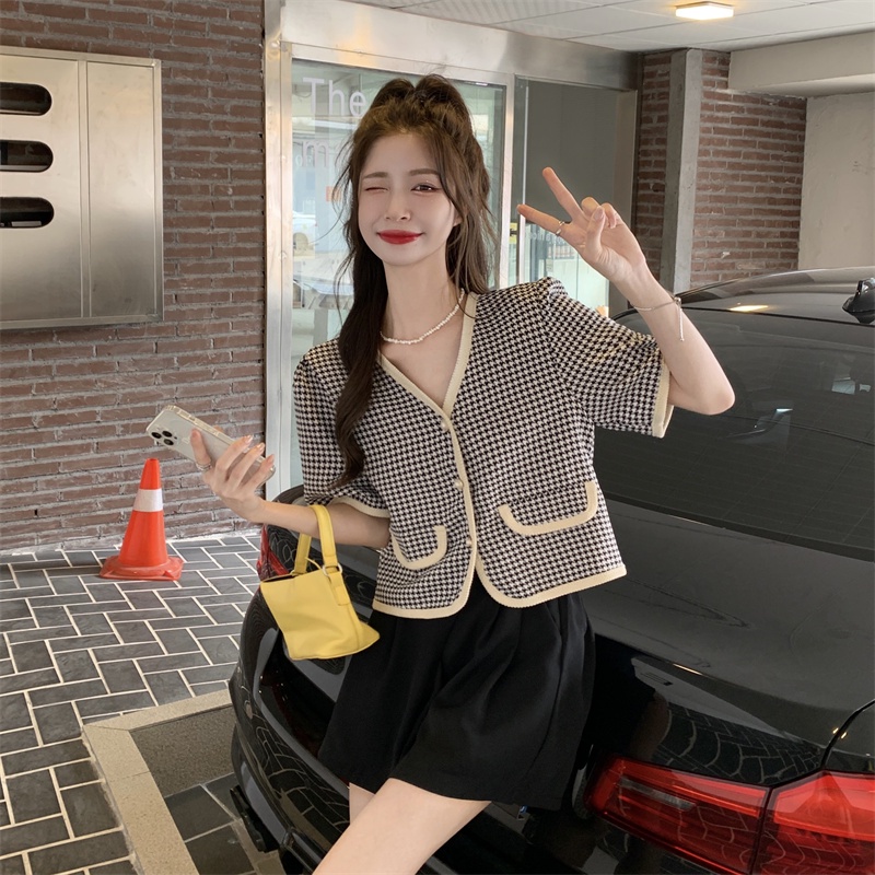 Áo Sơ Mi Cổ Chữ V Phong Cách Hàn Quốc