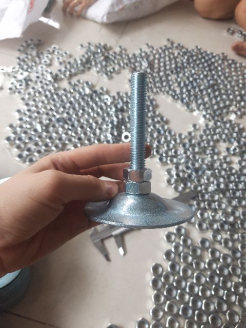 Chân tăng chỉnh thép mạ phi 90