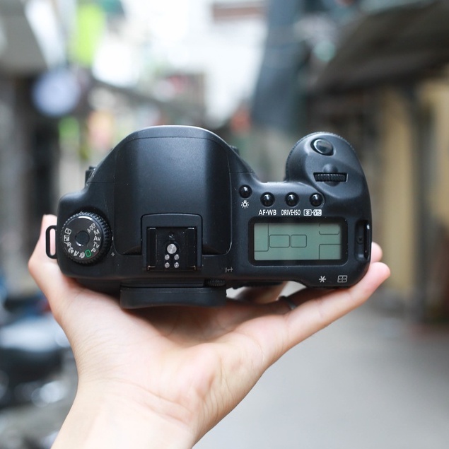 Bộ máy ảnh Canon EOS 10D kèm ống kính Canon EF 28-80mm